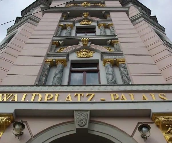 Apartments In Der Jahnallee 20 Waldplatzpalais