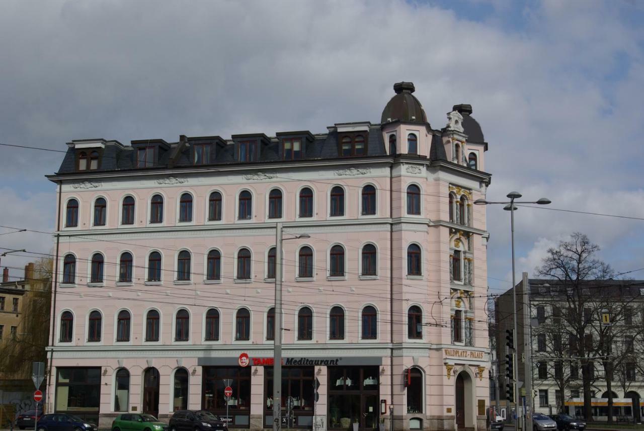 Apartment In Der Jahnallee 20 Waldplatzpalais